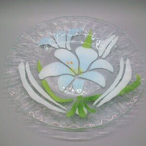 Fused Art Glass Light Blue Lily Flowers Plate Unsigned 8.5"